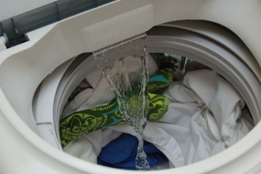 Kiểm tra lại áp suất nguồn nước chính cung cấp cho máy giặt.